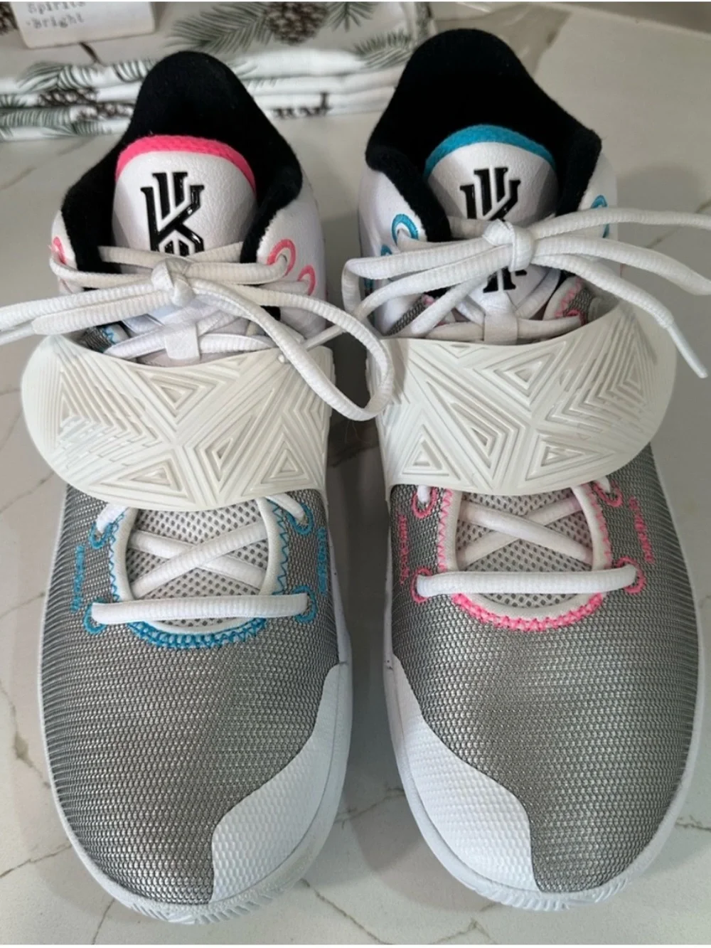 Nike Kyrie Flytrap 3 South Beach. Men’s Size 9. Color White.
